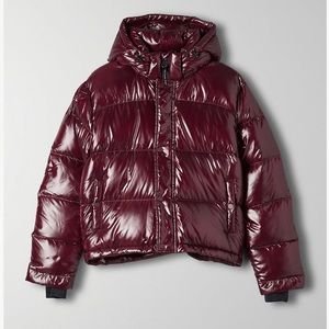 Aritzia Super Puff (Shorty)